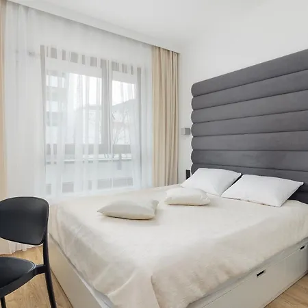 Brand New Business By Bookinghost Apartmán